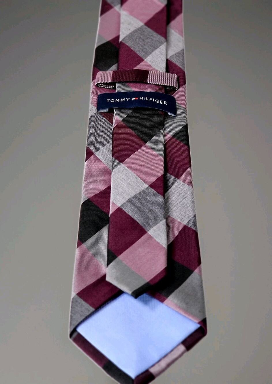 Tommy Hilfiger Men's NeckTie Silk Vintage Y2K Checkered 59" x 3" Classic Preppy